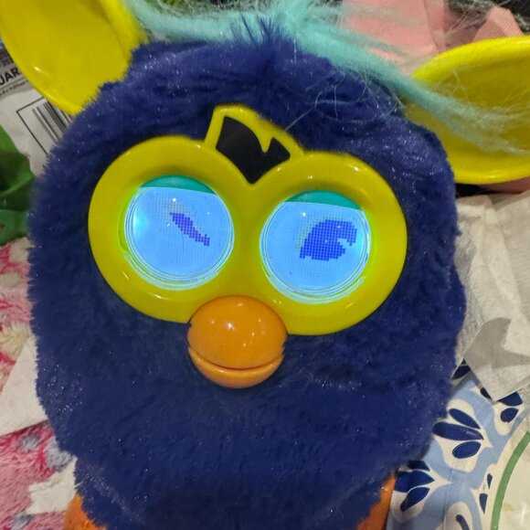2012 Furby "He’s Awake" – Tested and Working - Picture 4 of 7